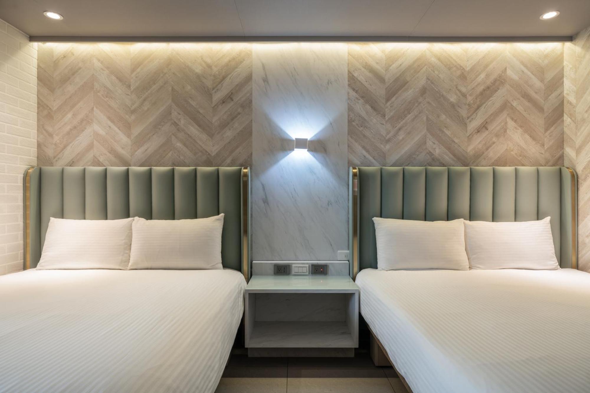 S&E Hotel Tainan Exterior photo