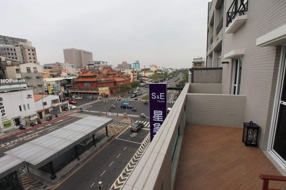 S&E Hotel Tainan Exterior photo
