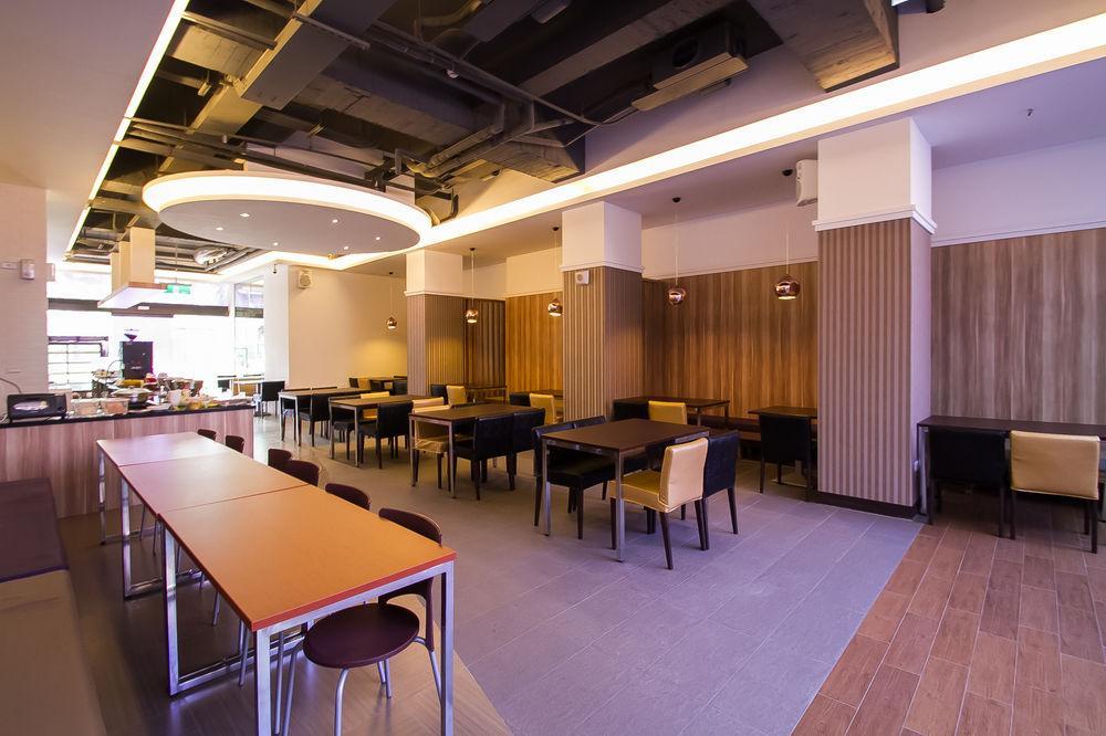 S&E Hotel Tainan Exterior photo