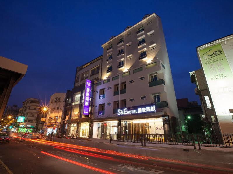 S&E Hotel Tainan Exterior photo