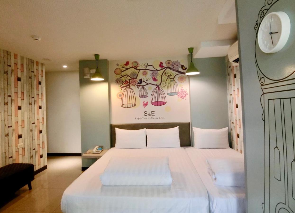 S&E Hotel Tainan Exterior photo